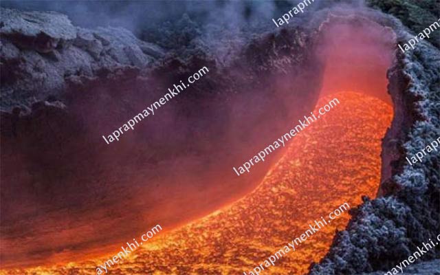 Hình ảnh núi lửa phun trào