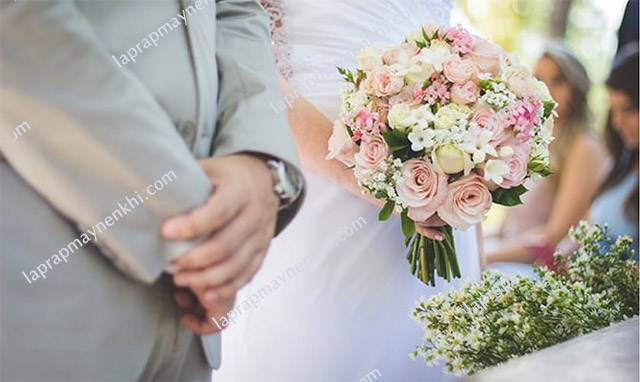 Sắp xếp số lượng hoa trong bó hoa cưới cô dâu phù hợp