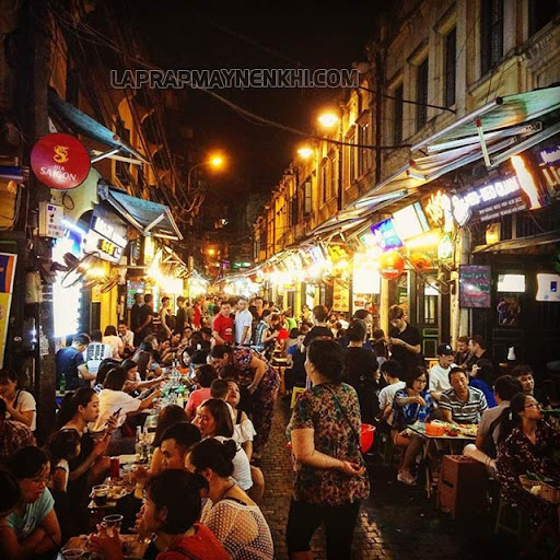 Chợ đêm phố cổ thu hút đông đảo du khách